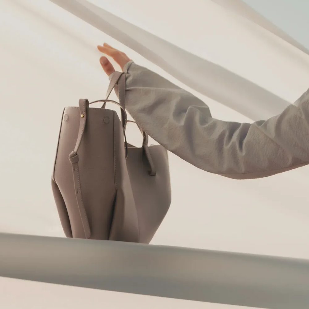 Polene Cyme Mini Edition Texturiertes Taupe